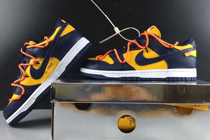 NIKE DUNK LOW Off-White  MICHIGAN - CT0856-700