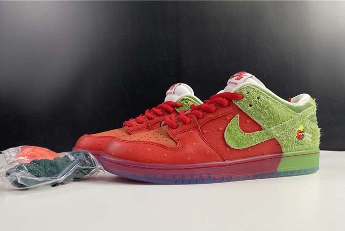 Dunk SB Nike SB Dunk Low “Strawberry Cough CW7093-601