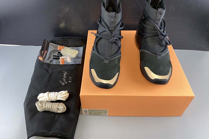 NIKE CONFIRMS AIR FEAR OF GOD 1 “TRIPLE BLACK” AR4237-005