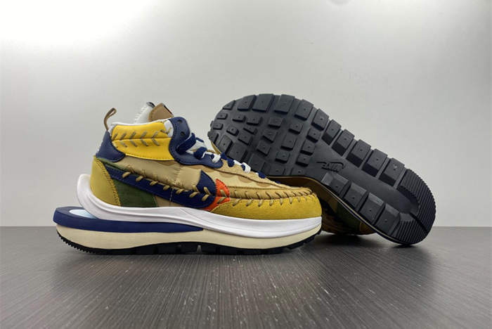 Sacai x Jean PauGaultier x Nike VaporWaffle  DH9186-200