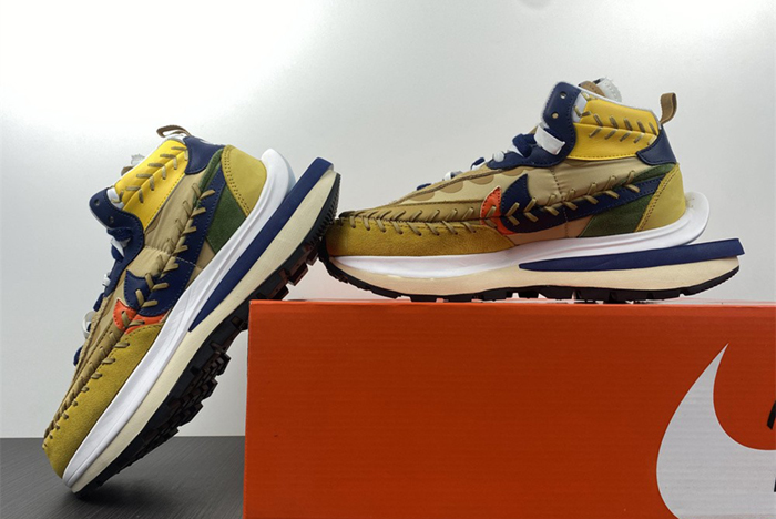 Sacai x Jean PauGaultier x Nike VaporWaffle  DH9186-200