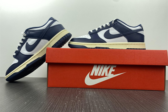 Nike Dunk Low