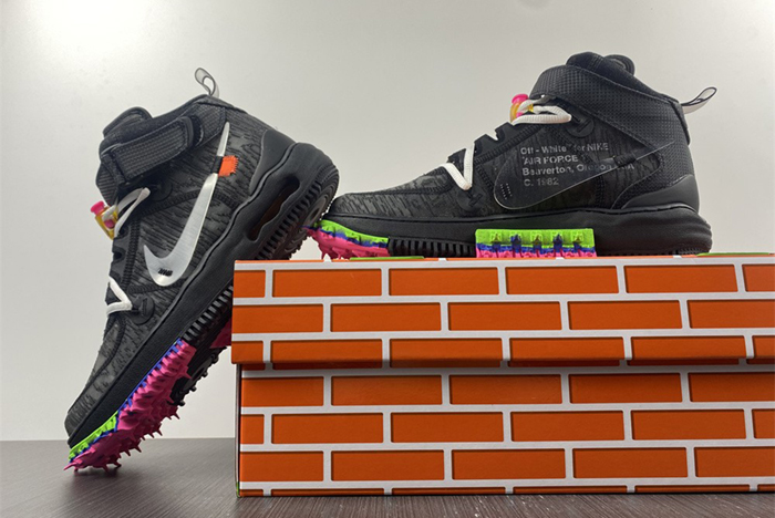 Off-White  x Nike Air Force 1 Mid DO6290-001