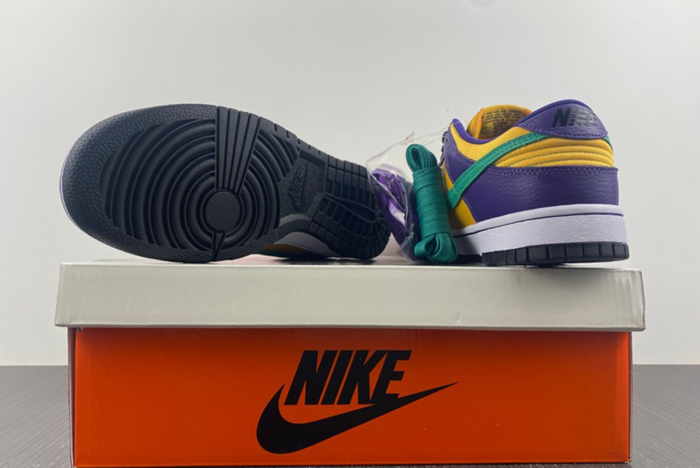Nike Dunk Low LX Lisa Leslie  DO9581-500