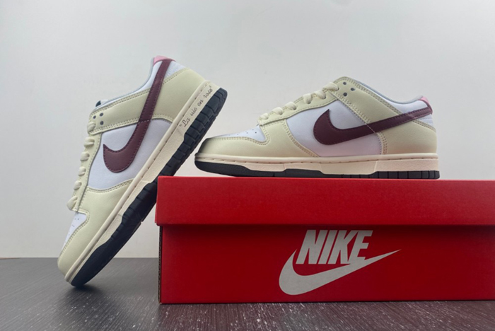 Nike Dunk Low  (Women
