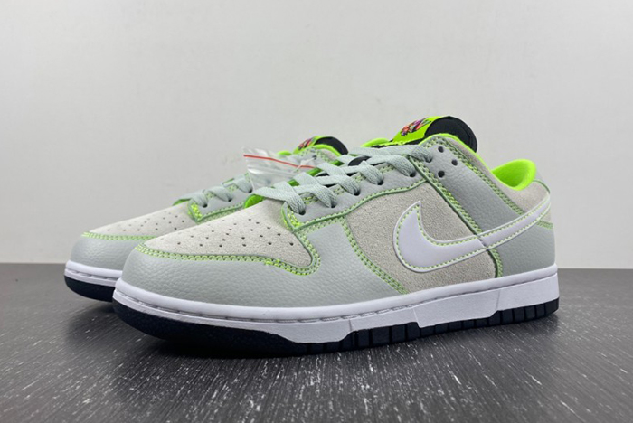 Nike Dunk Low University of Oregon PE (2023)  FQ7260-001