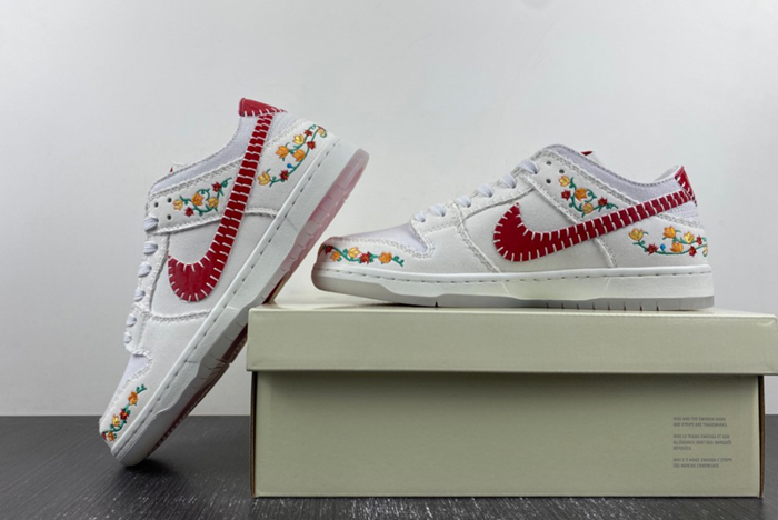 Dunk Low Decon SB 