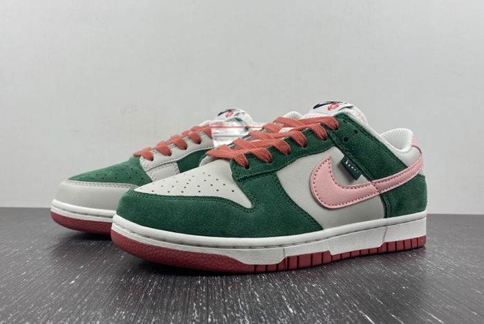 Nike Dunk Low “All Petals United”  FN8923-061