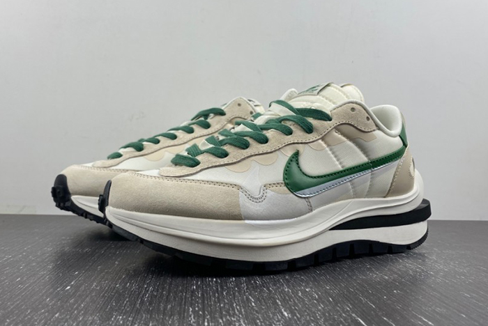 Sacai x VaporWaffle “Tour Yellow ” DD1875-102