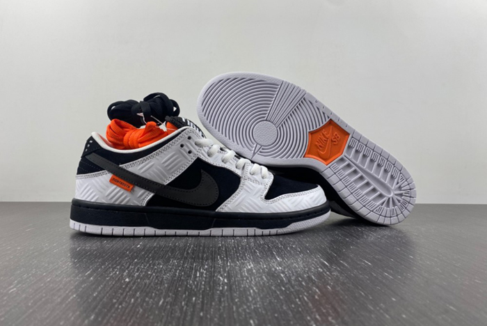 Nike SB Dunk Low TIGHTBOOTH Men