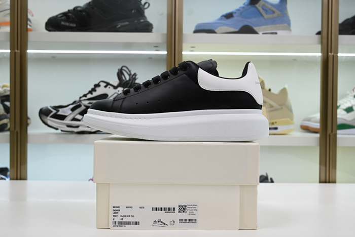Alexander McQueen Oversized Platform Black