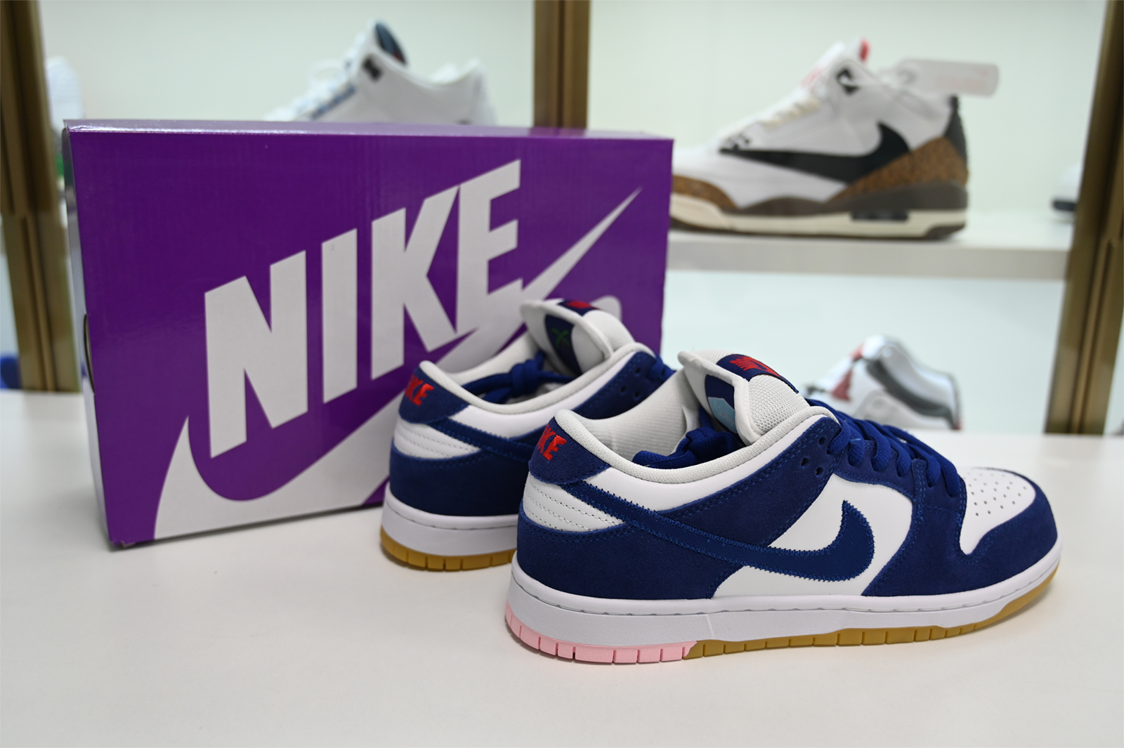 Nike SB Dunk Low Los Angeles Dodgers DO9395-400