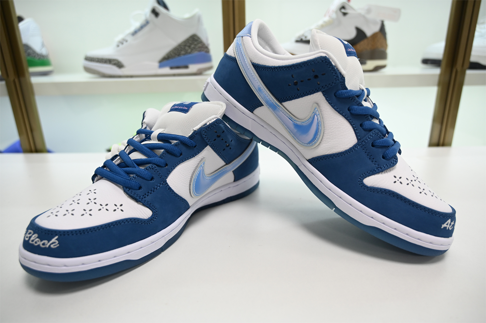 Born x Raised x Nike SB Dunk Low FN7819-400