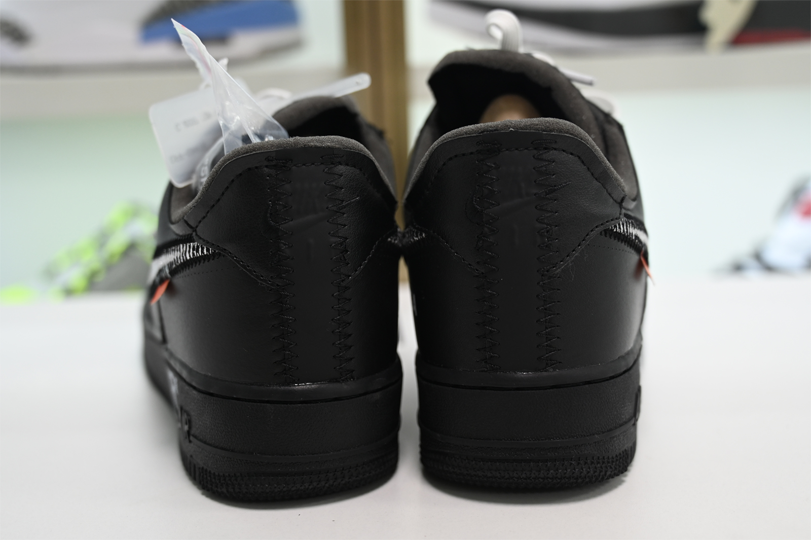 Off-White  x MoMA x Nike Air Force 1 07 Low Black AV5210-001