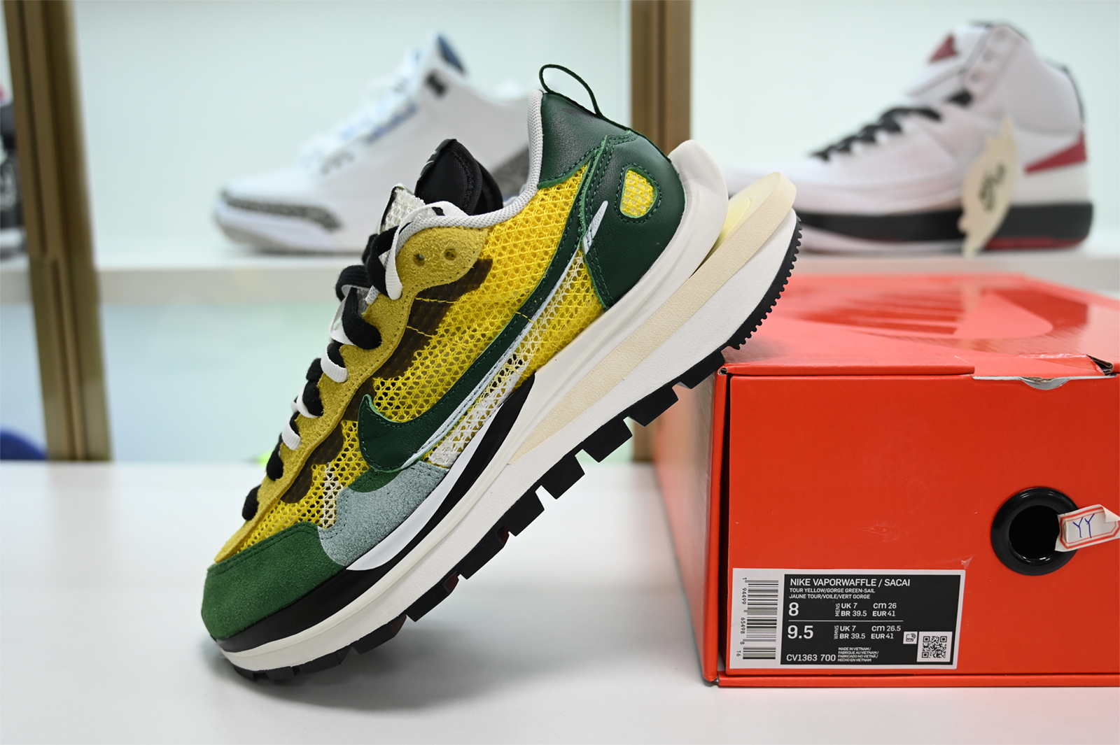 Nike Vaporwaffle sacai Tour Yellow Stadium Green CV1363-700