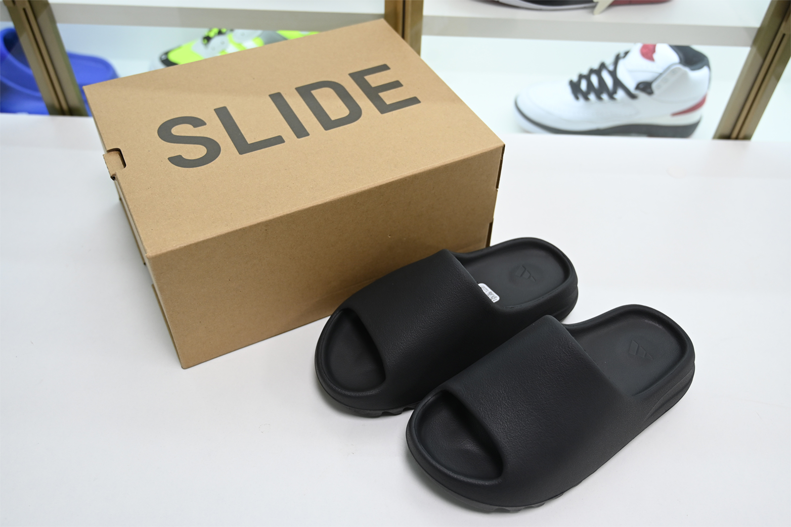 Yezzy slide Onyx HQ6448